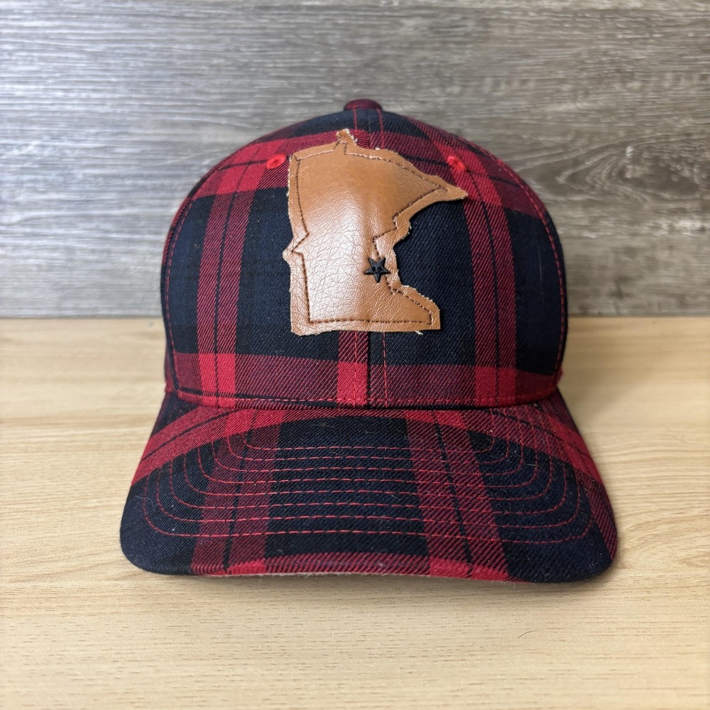 Minnesota Hat Cap Fitted Mens Small Medium Red Black Plaid Leather Patch Flexfit